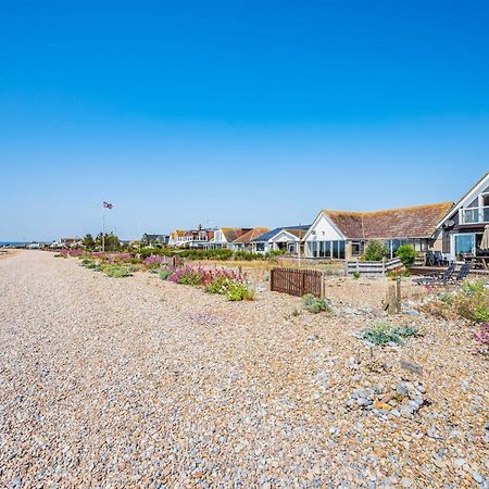 פבנסי Pebble Paradise Beachfront Family Getaway מראה חיצוני תמונה