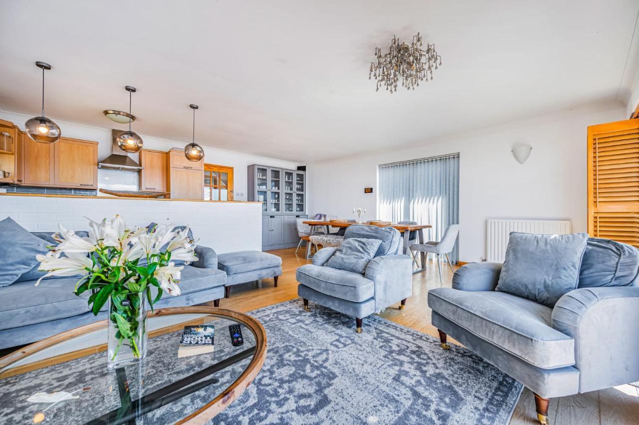 פבנסי Pebble Paradise Beachfront Family Getaway מראה חיצוני תמונה