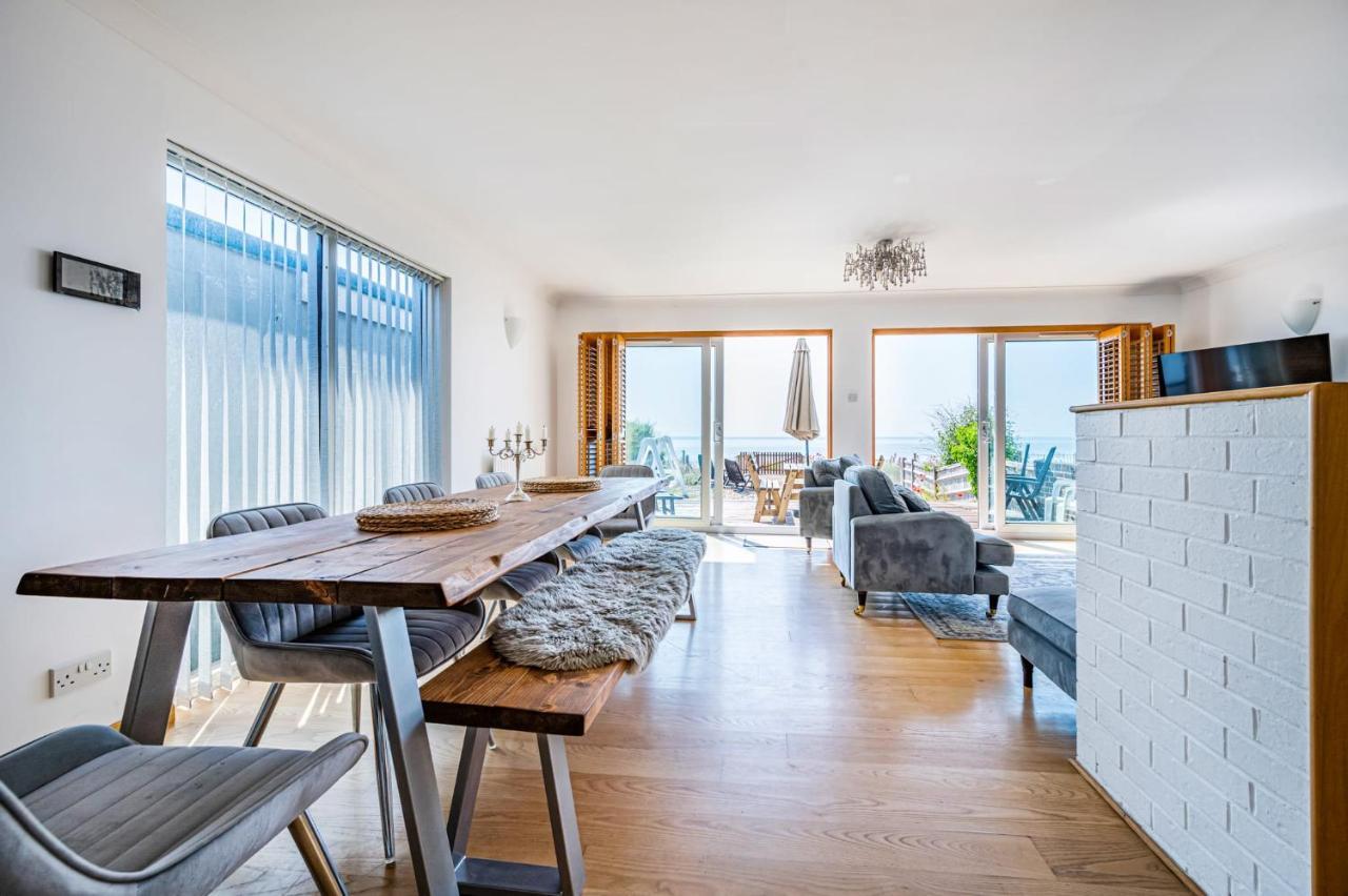פבנסי Pebble Paradise Beachfront Family Getaway מראה חיצוני תמונה