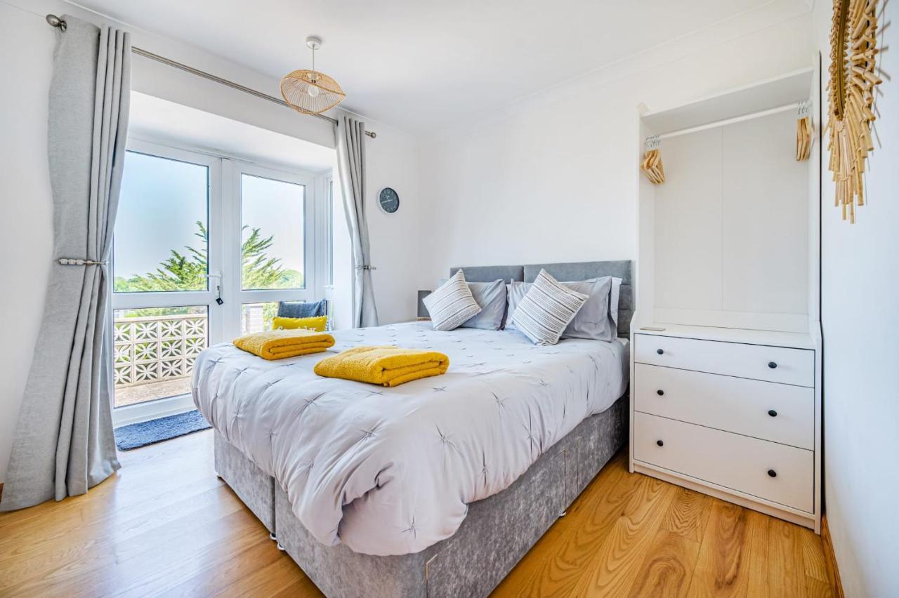 פבנסי Pebble Paradise Beachfront Family Getaway מראה חיצוני תמונה