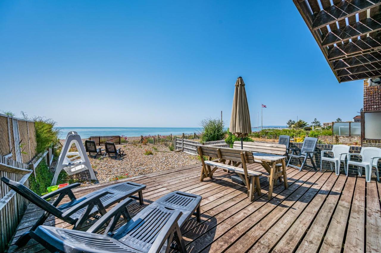 פבנסי Pebble Paradise Beachfront Family Getaway מראה חיצוני תמונה